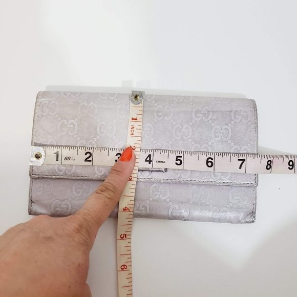 GUCCI  Authentic metallic GG leather large wallet - Picture 5 of 17